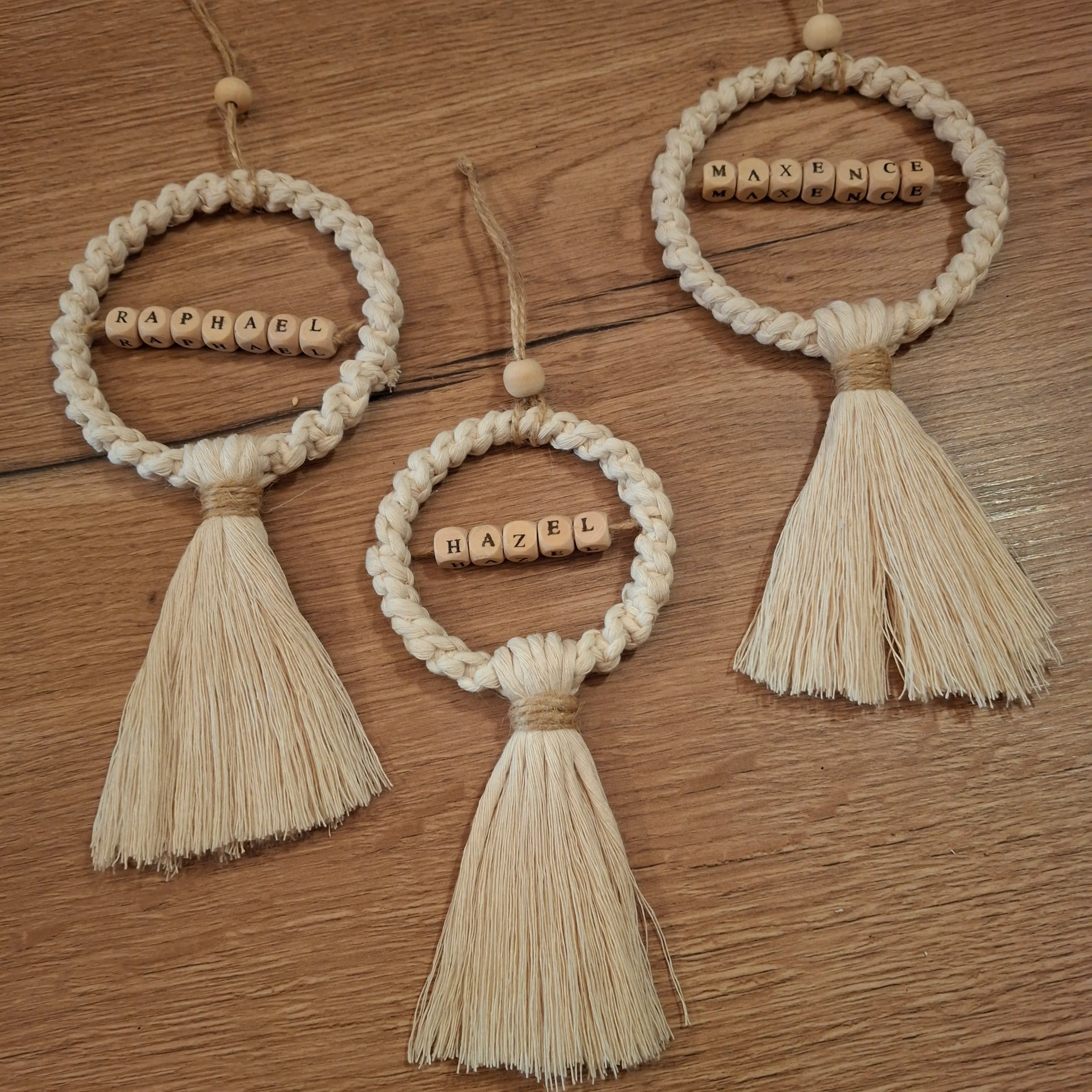 Couronnes personnalisables en macramé