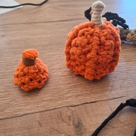 Citrouilles en macramé