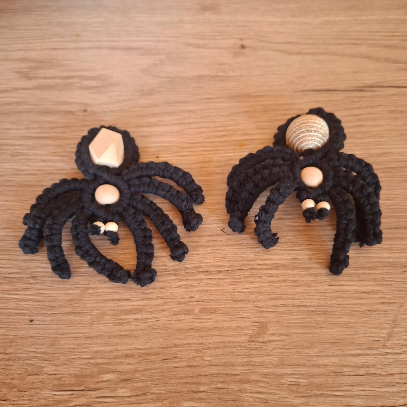 Araignées en macramé