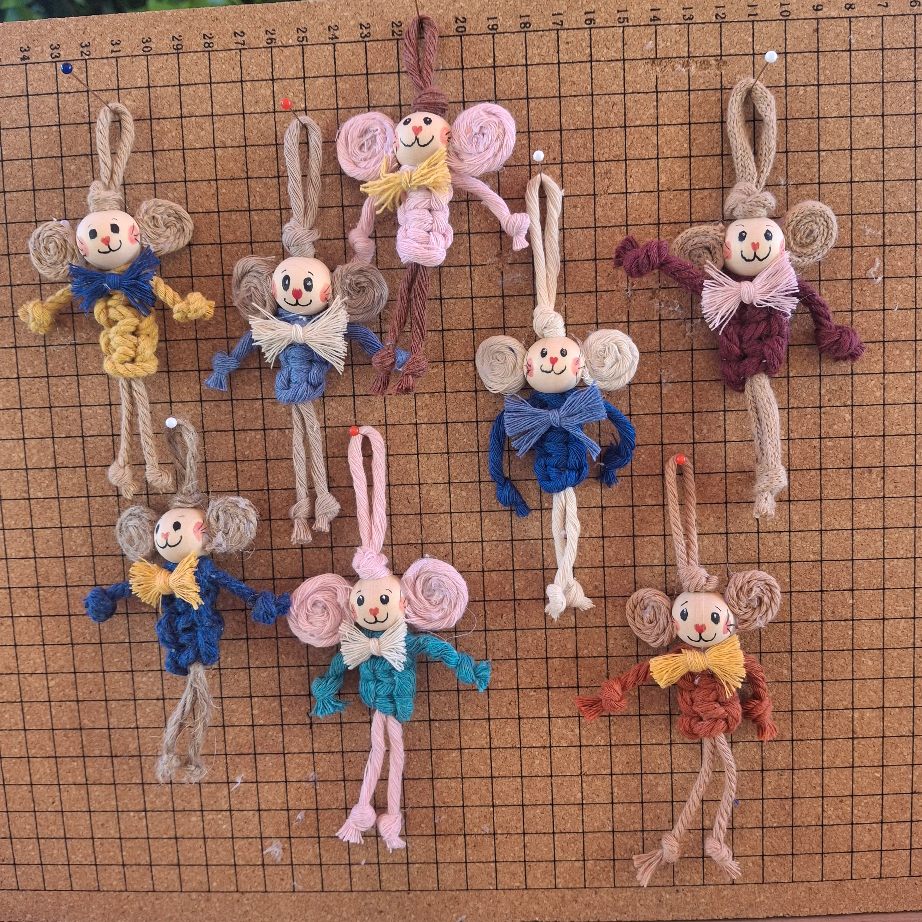 Figurines en macramé